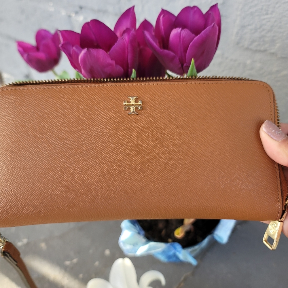 Tory Burch wallet - Picture 2 of 12